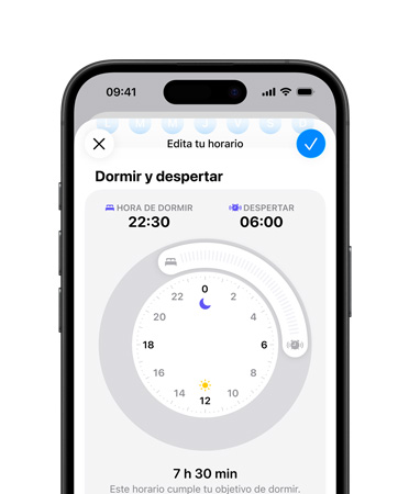 iPhone, horario de sueño abierto en la app Salud, la hora de dormir está configurada a las 10:30 de la noche, la hora de despertar está configurada a las 7 de la mañana, dial de hora radial en el centro de la pantalla, objetivo de 8 horas y 30 minutos de sueño cumplido
