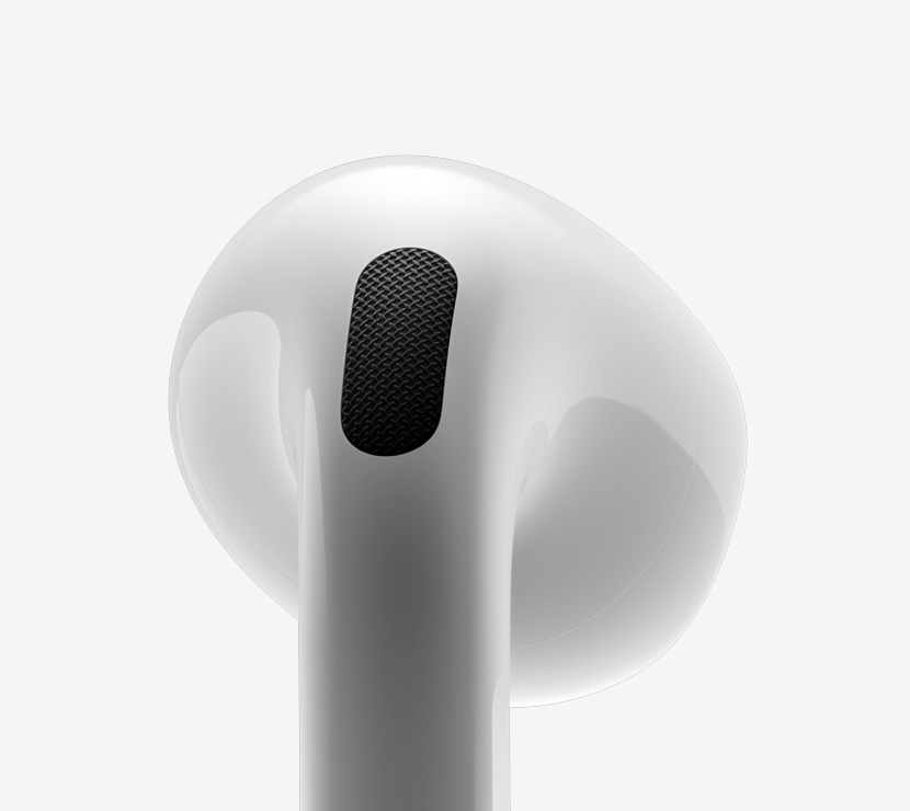 Zbliżenie na bok słuchawki AirPods 4.