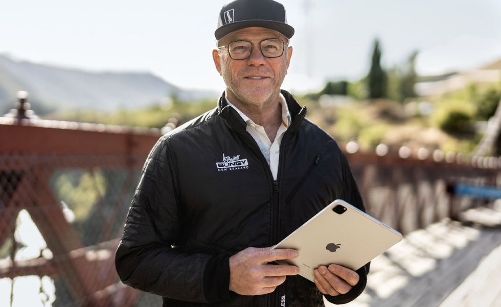 Henry van Asch is algemeen directeur en medeoprichter van AJ Hackett Bungy New Zealand.