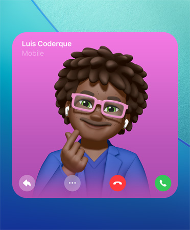 Affiche de contact sur FaceTime avec Genmoji au centre, nom de la personne en haut à gauche, icônes pour répondre, avoir plus d’options, raccrocher et décrocher en bas