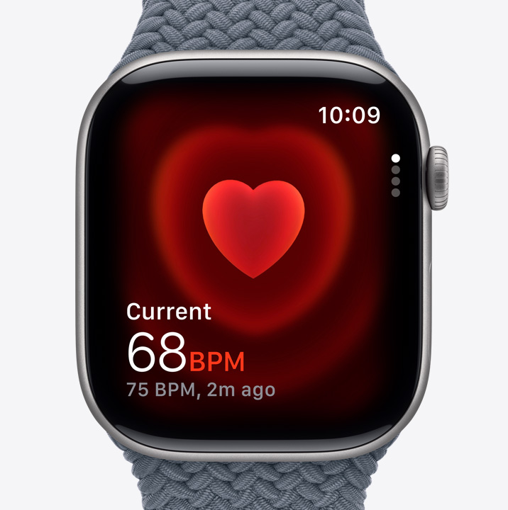 Apple Watch Series 11 med urkasse av aluminium i stellargrå viser Puls-appen og gjeldende slag per minutt.