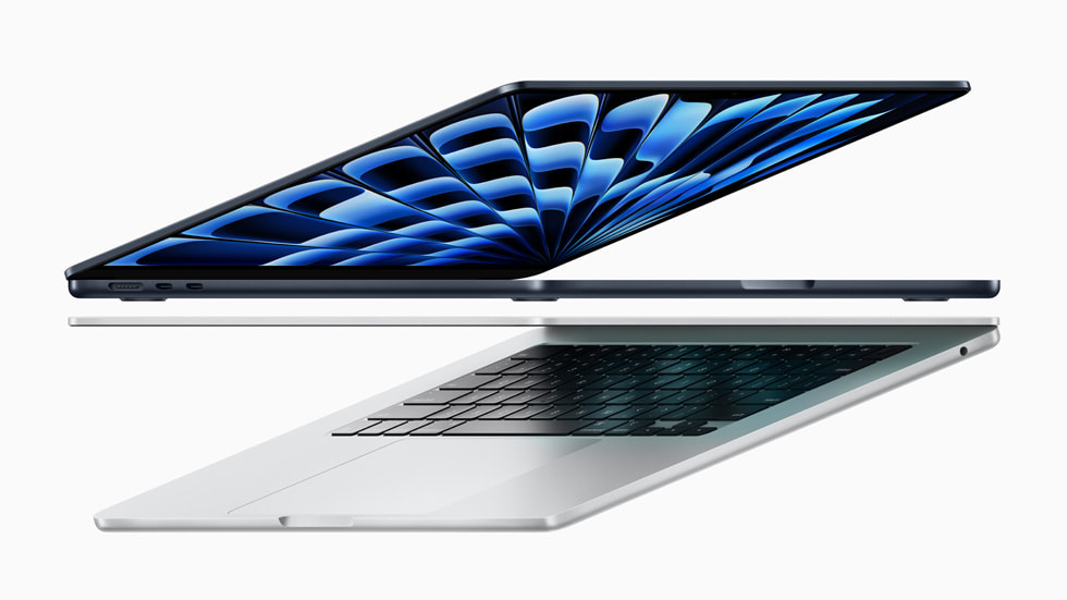 To nye MacBook Air-maskiner vises fra siden. Maskinene er lukket.