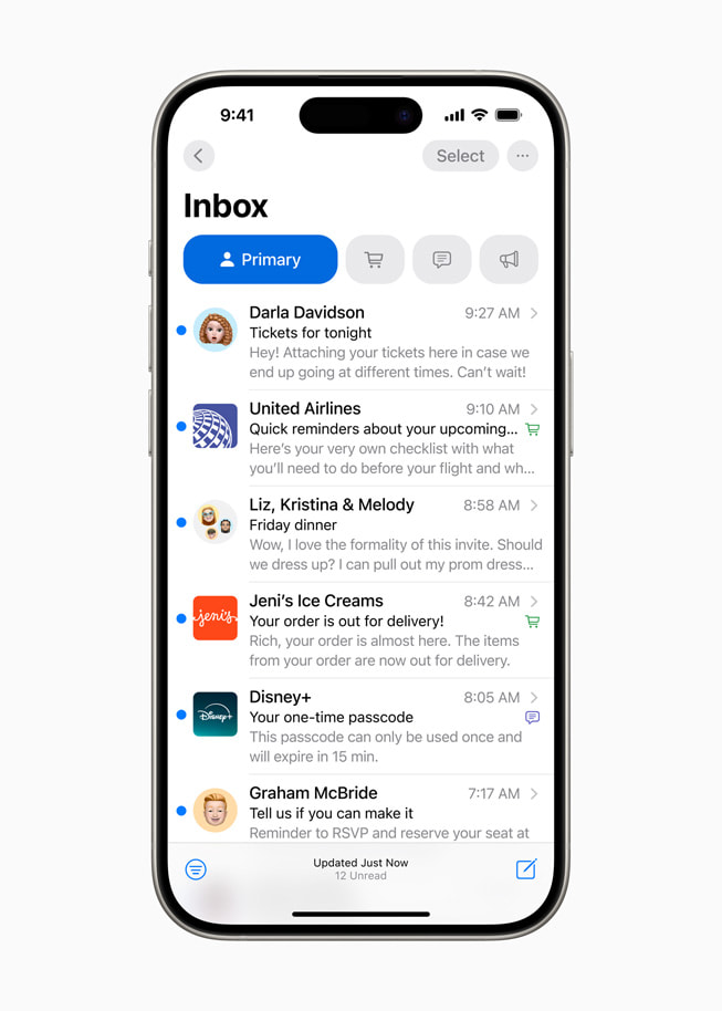 iPhone 15 Pro’daki Mail uygulamasında kategorilere ayırma özelliği gösteriliyor.