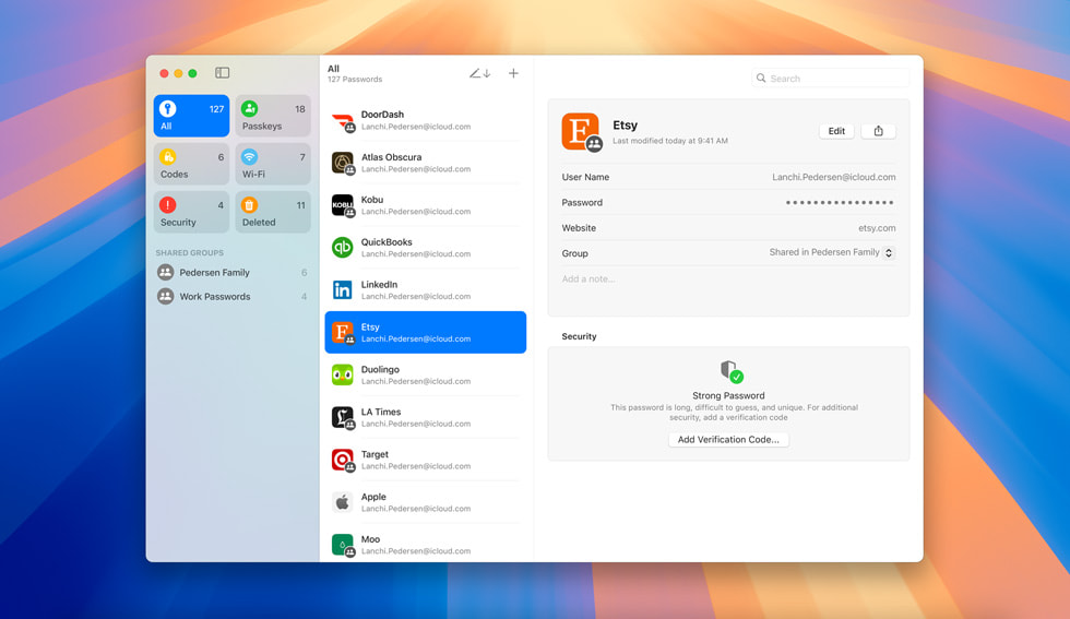 Yeni Passwords uygulaması gösteriliyor.