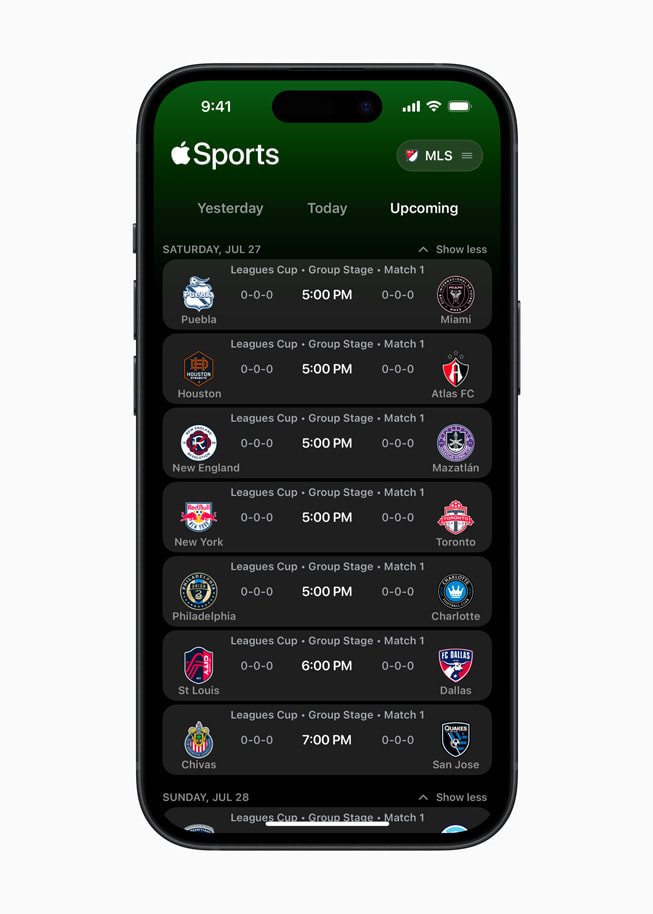 En Apple Sports-skärm på iPhone 15 Pro med en lista med kommande matcher.