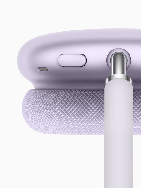 Primer plano de los AirPods Max en púrpura.