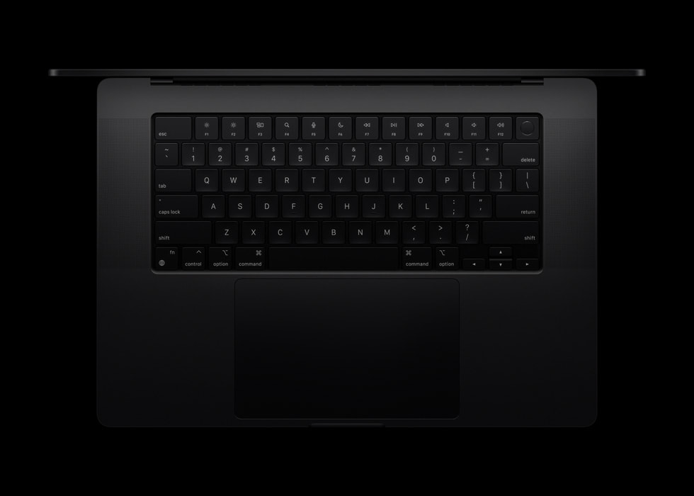 En närbild av tangentbordet på nya MacBook Pro.