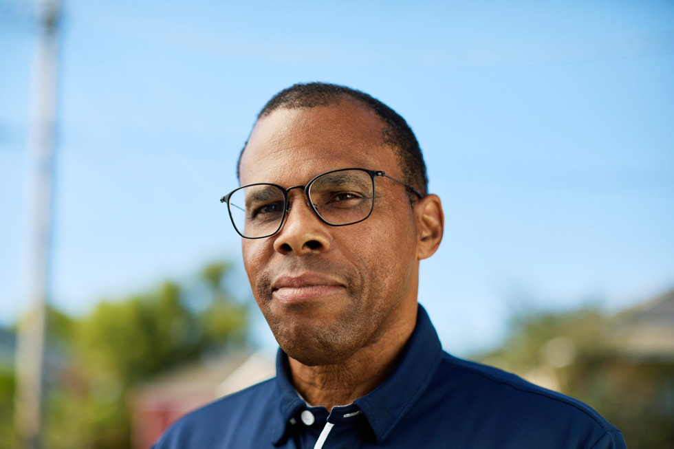 Juge retraité et cofondateur du Young Artist Movement, Arthur Hunter.