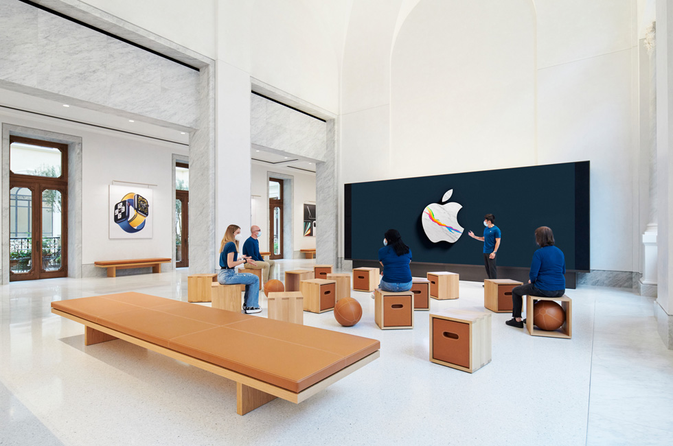 Forum på Apple Via del Corso.