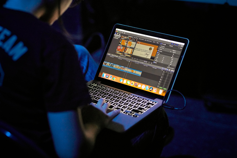 Final Cut Pro X se usa para editar los videos musicales de los alumnos.