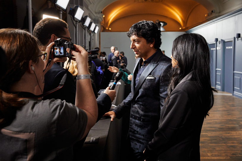 M. Night Shyamalan til verdenspremieren på “Servant”.