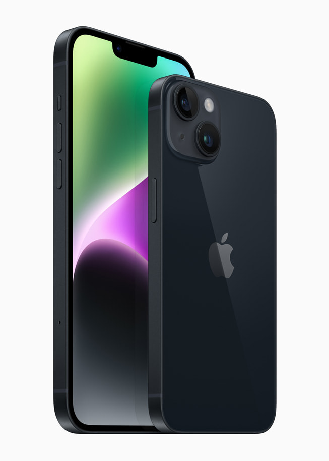 iPhone 14 og iPhone 14 Plus vist i finishen midnatt.
