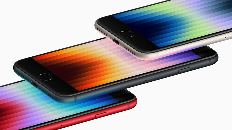 (PRODUCT)RED、ミッドナイト、スターライトの新しいiPhone SEを別の角度から撮った写真。