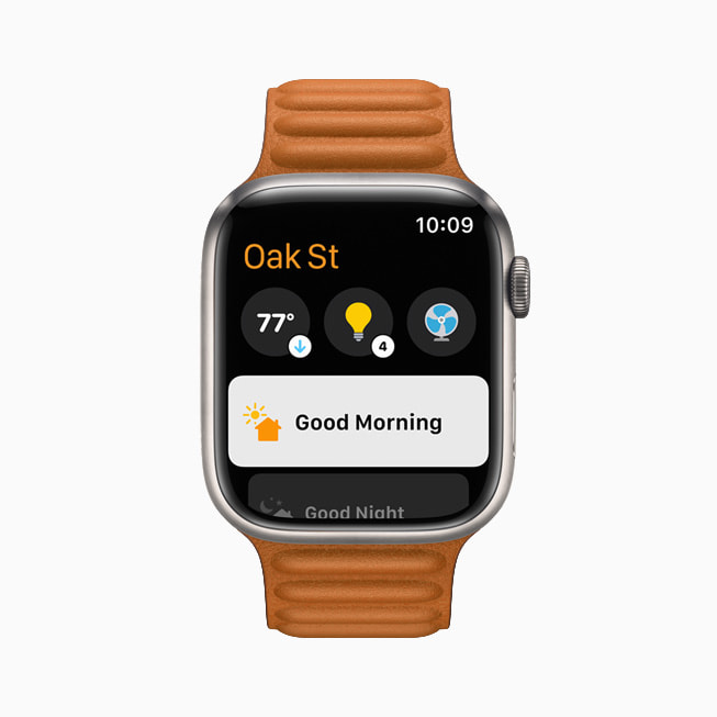 Bilnøgler vist på Apple Watch Series 7 i Wallet.