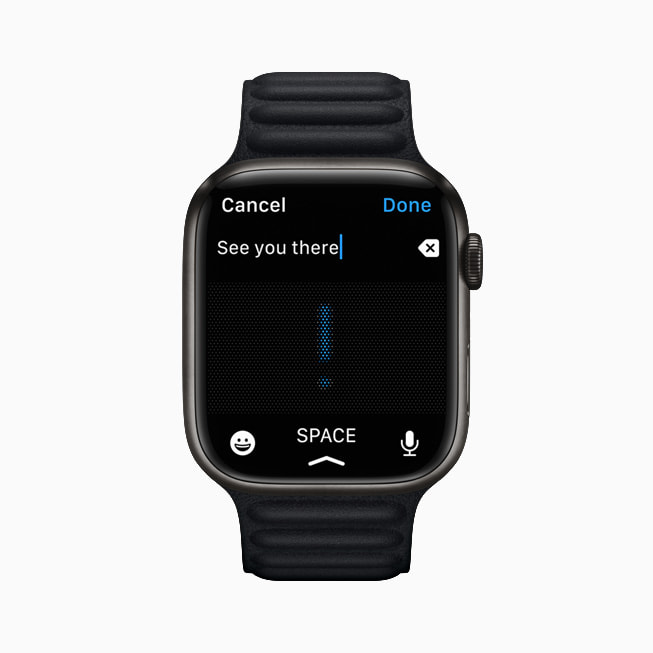 Apple Watch Series 7, der viser diktering i Beskeder-appen.